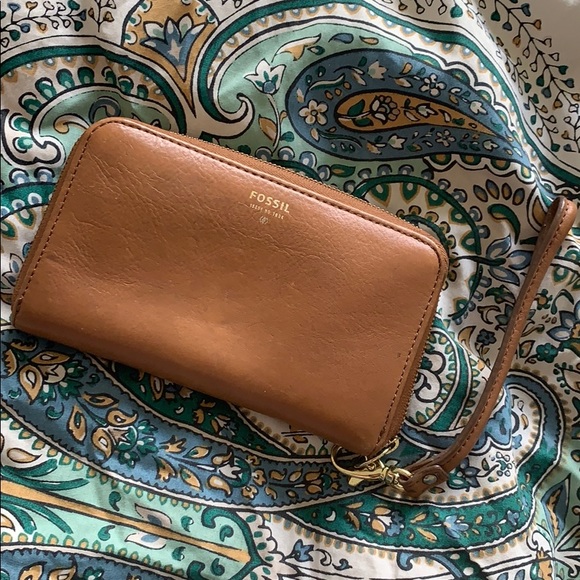 Fossil wristlet wallet LABOR DAY SALE!! - Picture 2 of 4